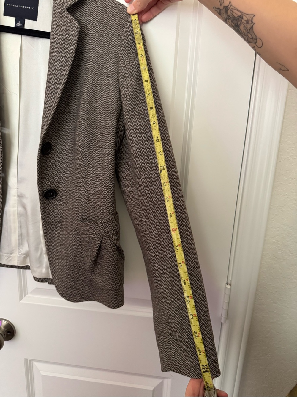 Banana Republic Women's Brown Wool Blend Herringbone Blazer - Picture 11 of 11